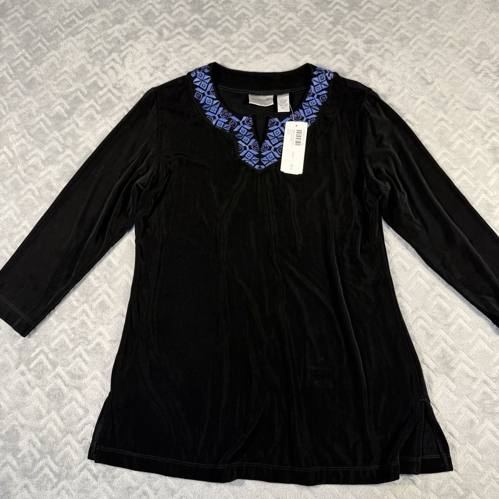 Chico's Travelers Black Tunic Top Geometric Blue Neck Embroidered Medium (1) NWT